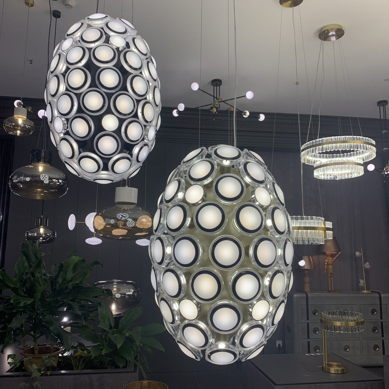 ICONIC EYES LED PENDANT LIGHT by Moooi